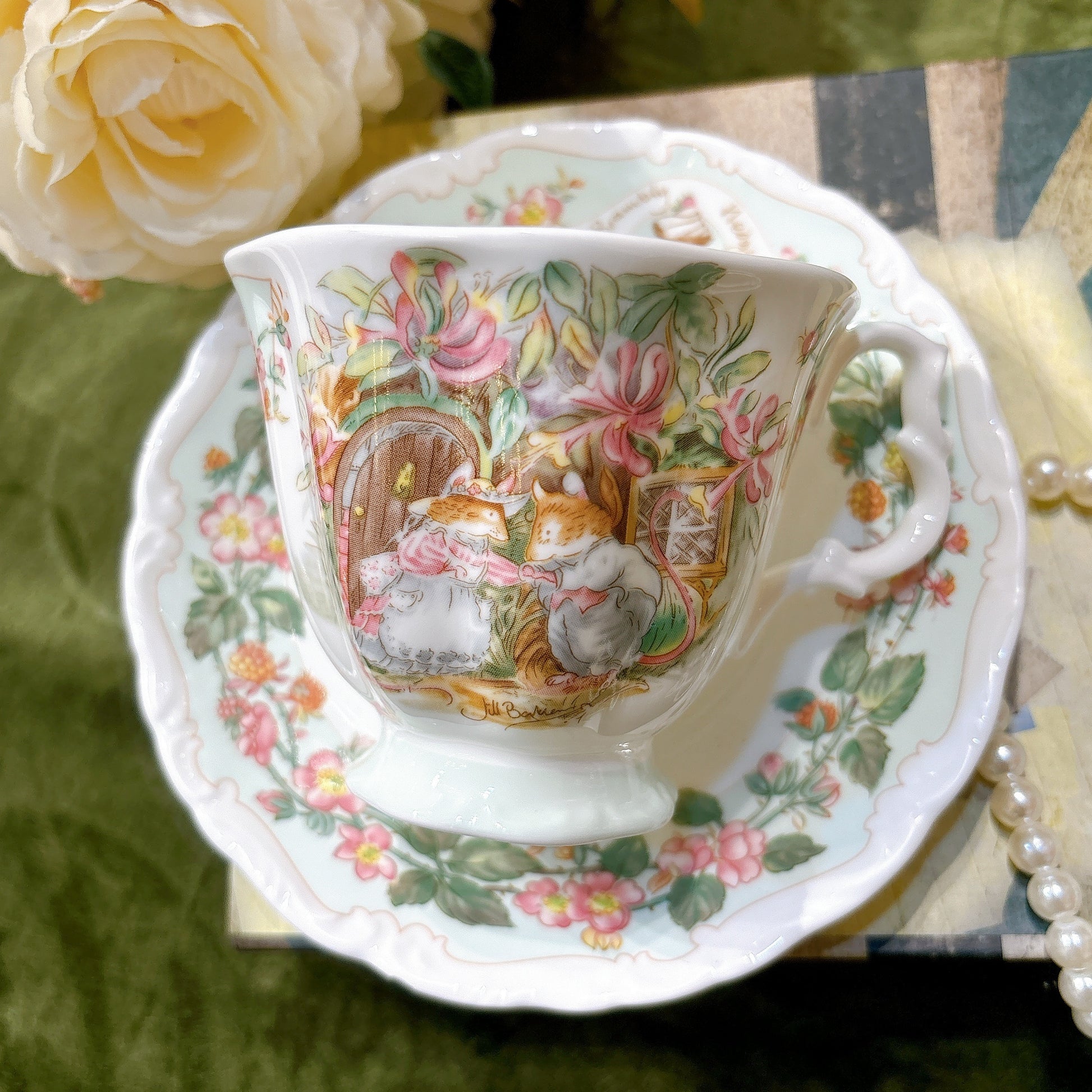 Charming AnimalThemed Ceramic Tea Cup and Saucer Set Vintage Four Seasons Coffee Mug Ideal for Afternoon Tea Cafs Tea Parties Perfect Gift for Easter Thanksgiving Valentines Day Mothers Day  Machine Washable Reusable Insulated Round Shape